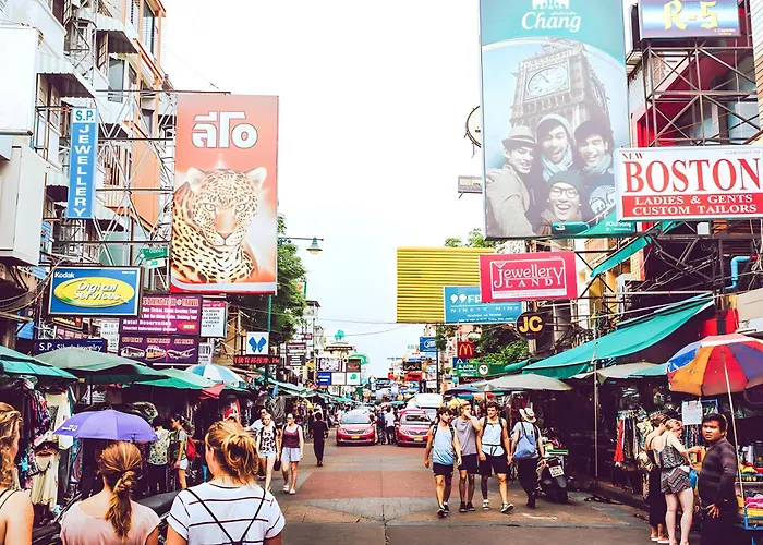 The Hidden Khaosan - เดอะ ฮิดเด้น ถนนข้าวสาร *
